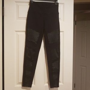 like new alo yoga high rise moto legging